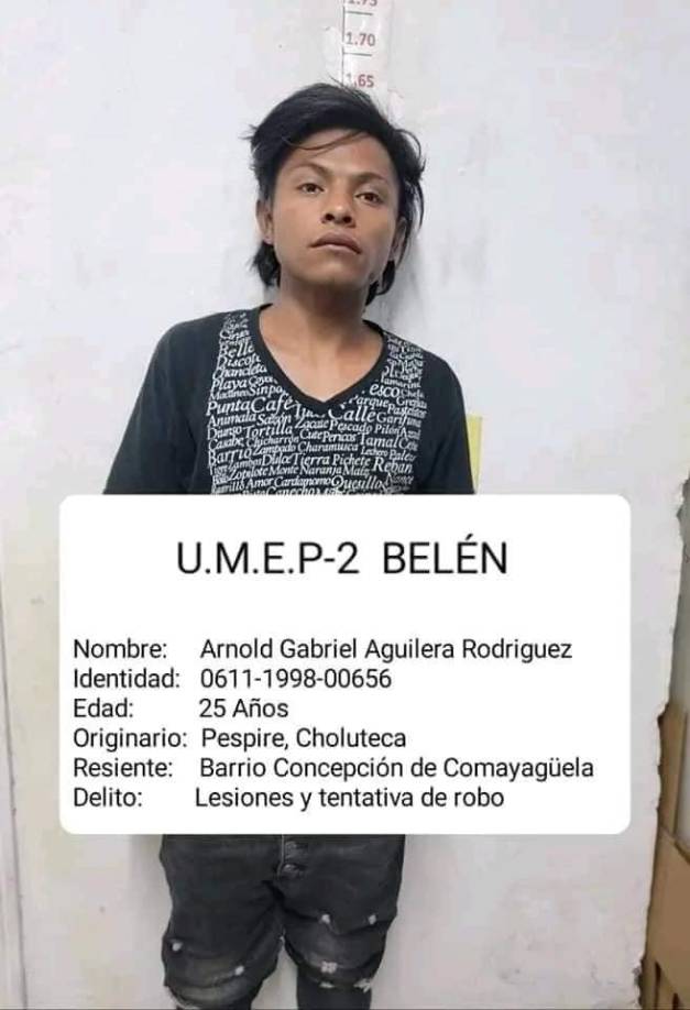 Ficha policial de Arnold Gabriel Aguilera. 