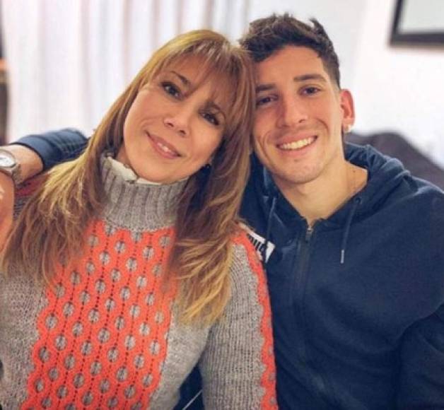 Ryduan Palermo es un chico de familia. Una de las fotografías que subió en su cuenta de Instagram de su madre.