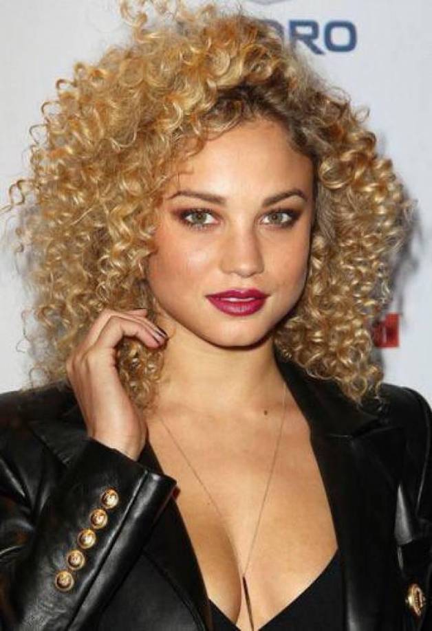 “2023 ha empezado para mí con odio y ciberacoso, y desafortunadamente esa es la triste imagen de en lo que se ha está convirtiendo el mundo”, continuó expresando la modelo.