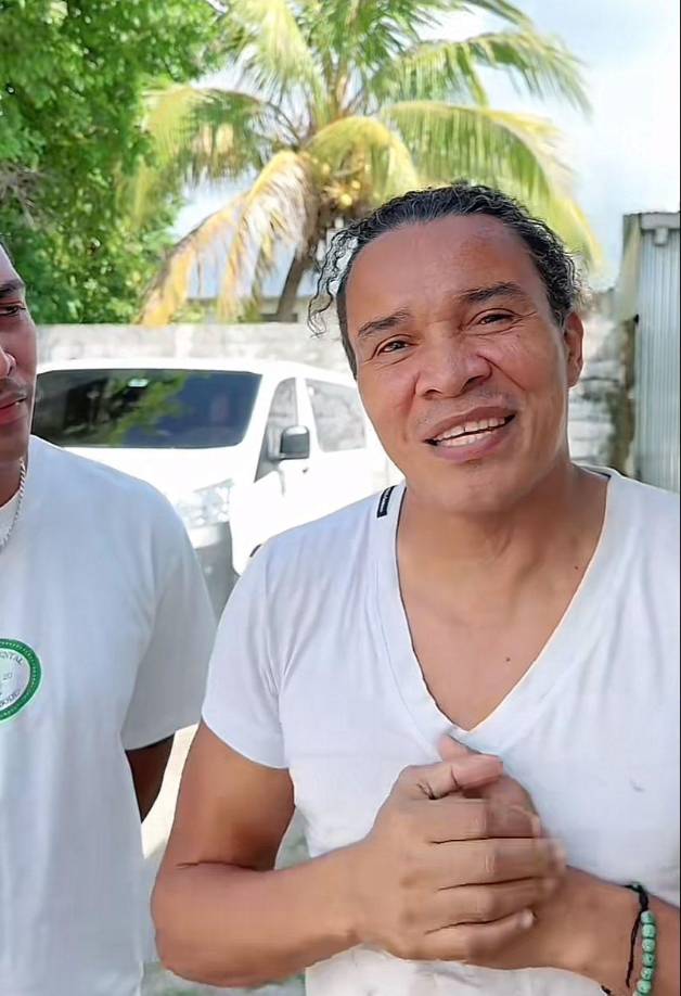 “Hay que desparasitarlos”, fue uno de los comentarios que hizo el exfutbolista catracho a quienes se dedican a crear contenido en la red social Tik Tok.