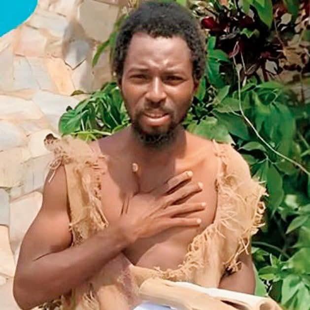 Construye arcas y al fallar profecía dice que él negoció con Dios por el mundo