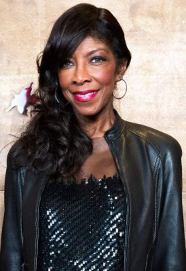Natalie Cole, hija de Nat King Cole, fue diagnosticada con hepatitis C en 2008.