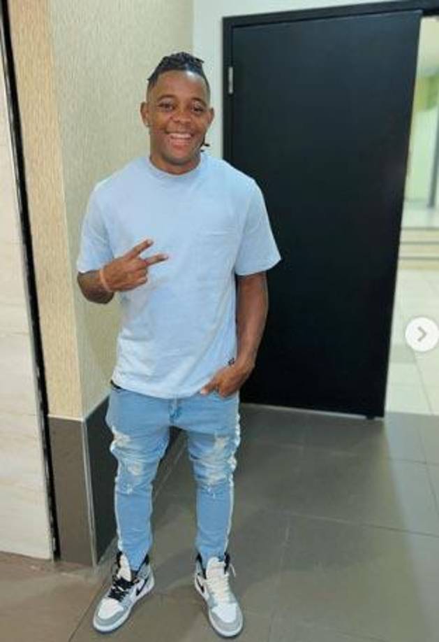 Wisdom Quaye cuenta con 24 años de edad y lamentablemente hoy ha sido suspendido por la FIFA. Volverá al fútbol hasta en agosto del 2023.