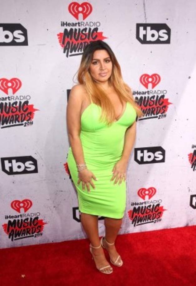 Un look poco favorecedor vistió la socialité, Mercedes Javid.