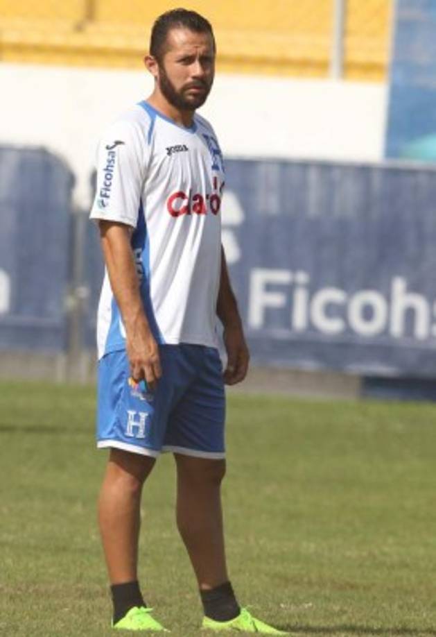 Alfredo Mejía: Será posiblemente el encargado del centro del campo, su labor será cortar los avances de los ticos. 37 partidos, un gol con la Bicolor.