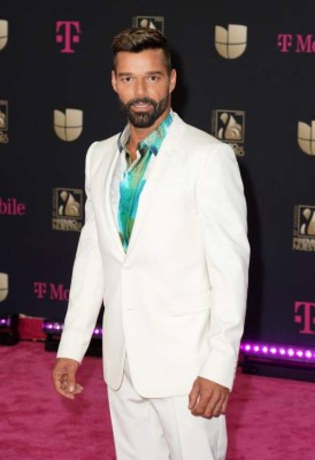 En ese tiempo, él se sentía como 'una estrella de rock', y piensa que la 'explotación' o largas jornadas de trabajo eran producto del éxito que estaban teniendo.