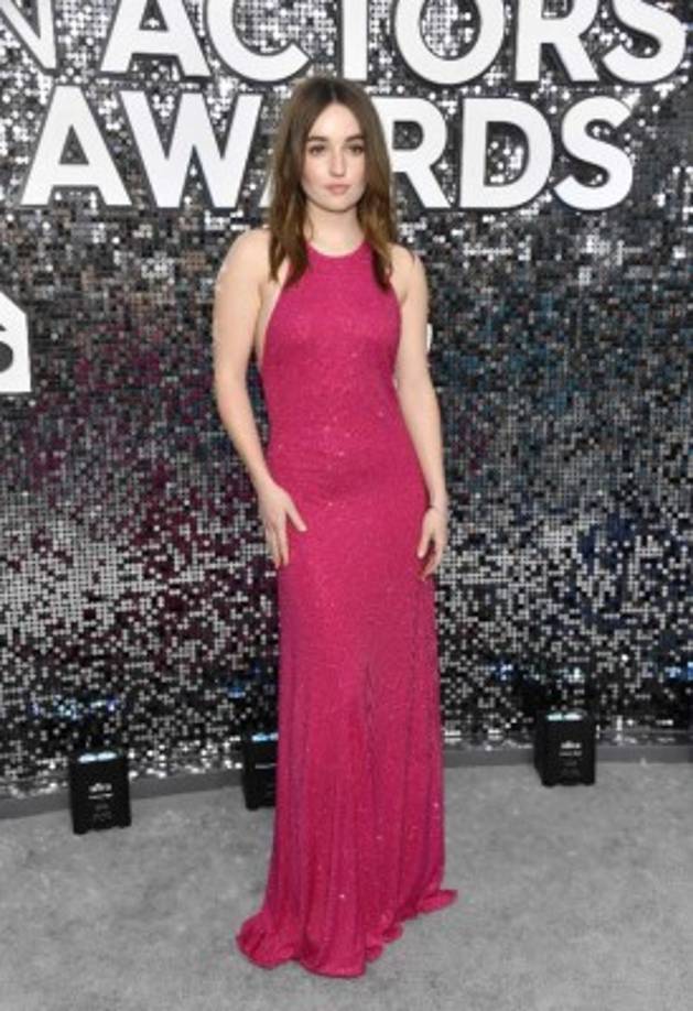 Kaitlyn Dever llegó hermosísima a los premios SAG.