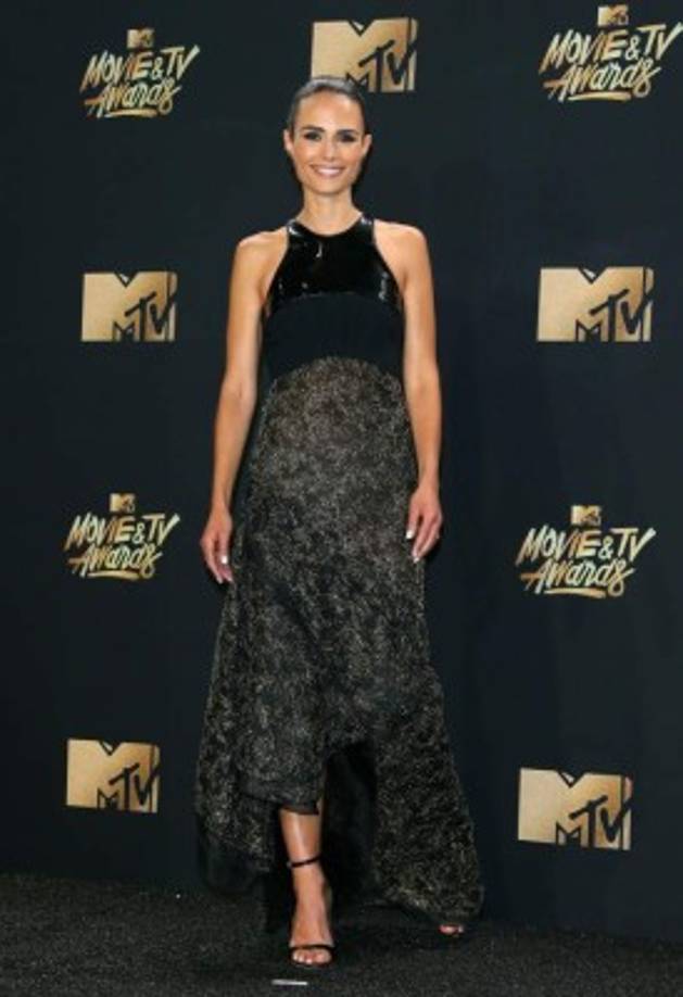 La bella actriz Jordana Brewster, en un vestido de Antonio Berardi.
