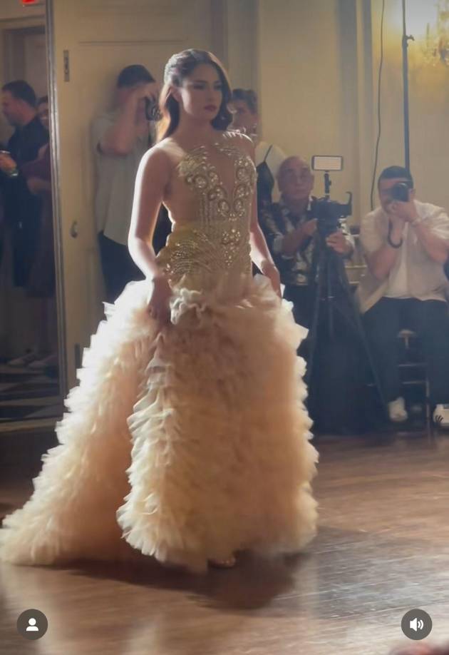 De igual forma, la hermosa Sirey Morán impactó con su belleza al ser embajadora de los diseños de Diana Mahrach Couture. 