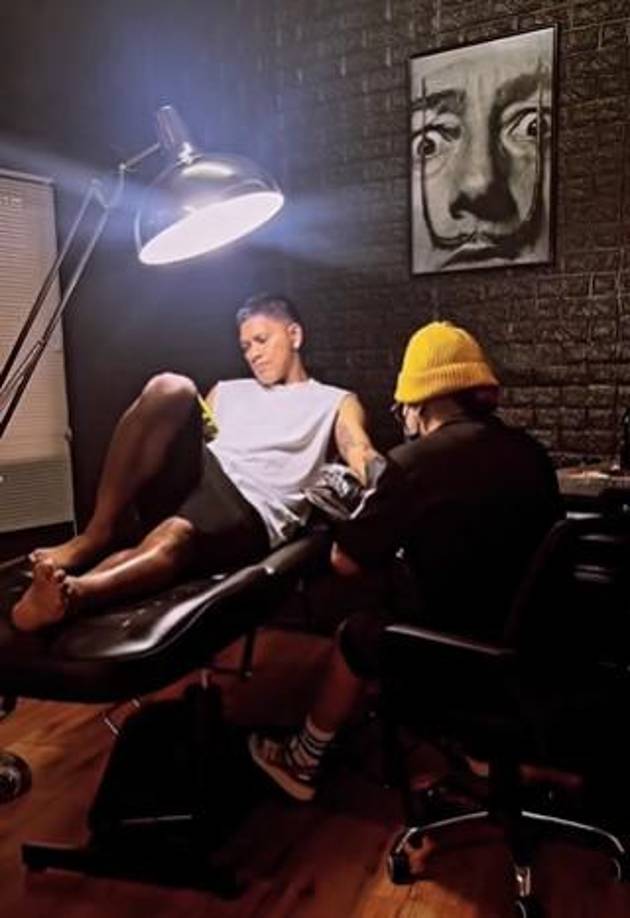 Brayan Moiya en una de sus sesiones en Mayorquink Studio.