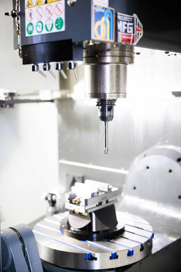 Estudiantes compiten con oficios en un ‘reality’ de YouTube