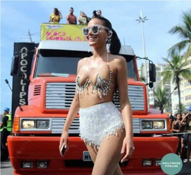 Bruza Marquezine acaparó todas las miradas en el Carnaval de Río de Janeiro.