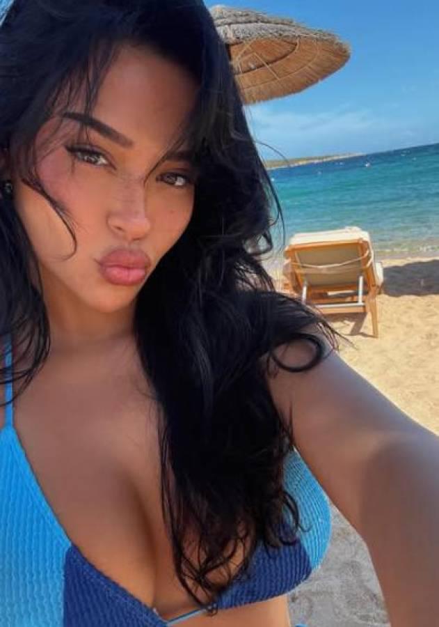 Así fue visto Bellingham junto a su bella pareja en medio de su recupercion