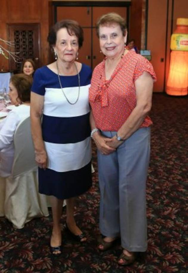 Lila Vijil y Gloria Bueso.