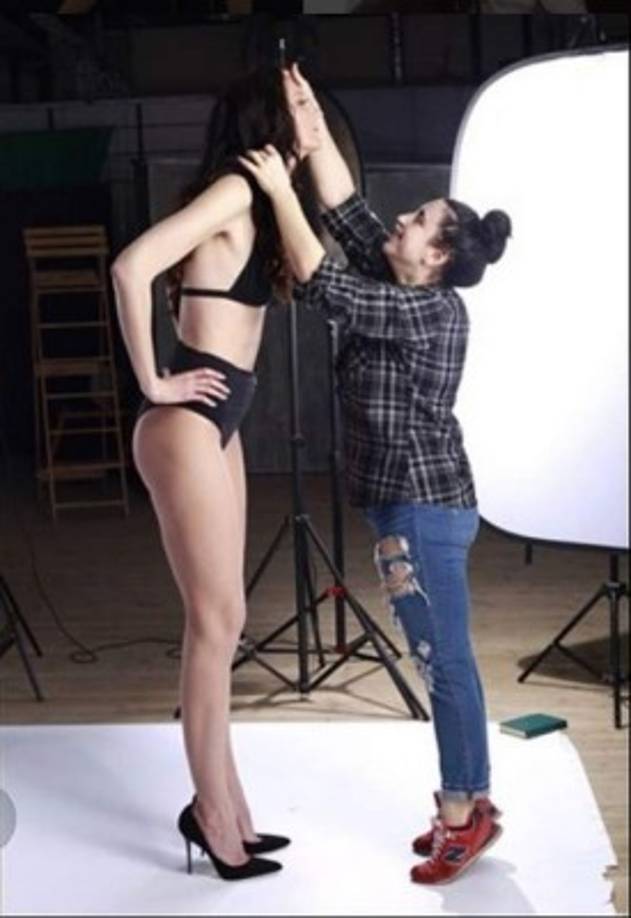 Su equipo de básquetbol ganó la medalla de plata en el Mundial de 2006.