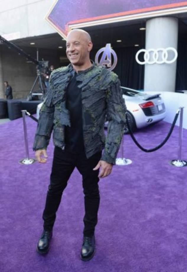 El actor que da la voz a 'Groot' en Guardianes de la Galaxia, Vin Diesel, lució un atuendo casual durante la premiere de Avengers: Endgame.