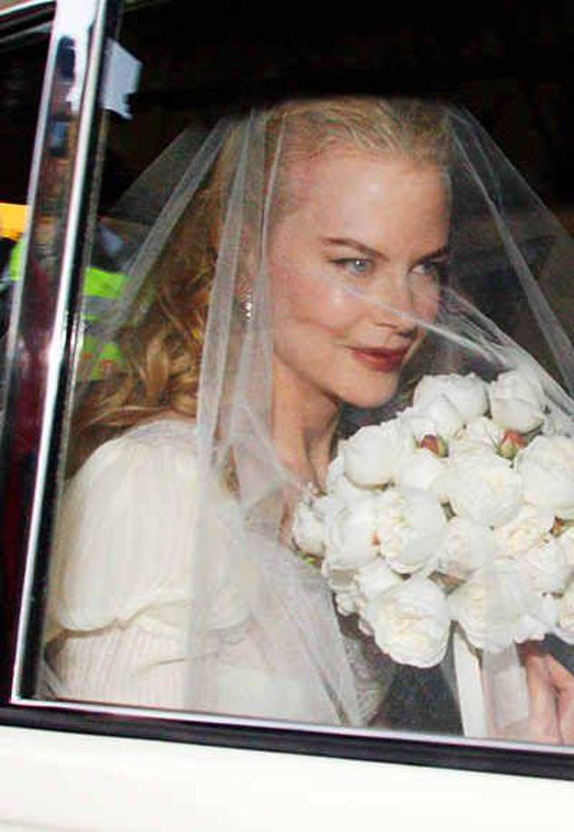 “Causé la implosión de mi nuevo matrimonio”, dijo Urban a Rolling Stone en 2016. “Sobrevivió, pero fue un milagro. Me desperté espiritualmente con ella. Uso la expresión ‘nací en ella’, y así es como me siento. Y por primera vez en mi vida, pude sacudirme las cadenas de la adicción”.