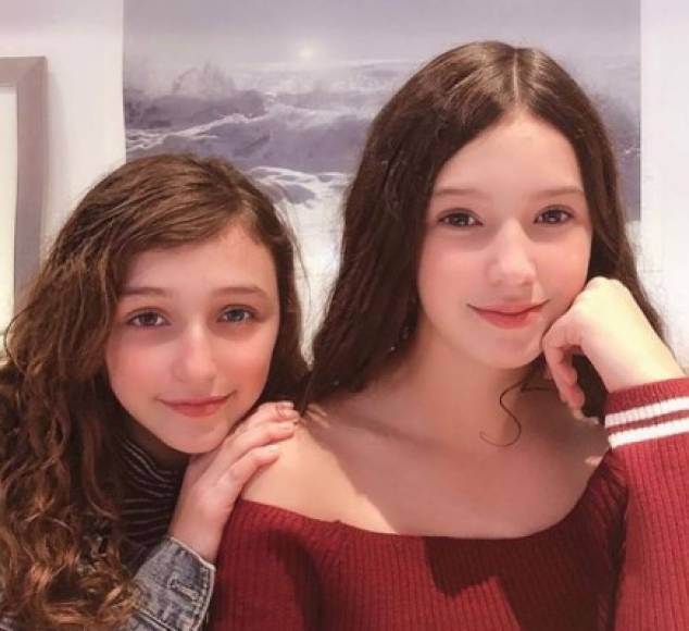 Esta fotografía en la aparecen Nina y Mia también causó revuelo y múltiples comentarios por lo grandes que lucen las hermanas Rubín.