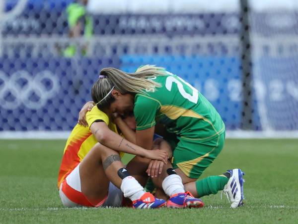 Las chicas de Colombia no pudieron evitar el llanto tras la eliminación en cuartos de final del fútbol femenino de los Juegos Olímpicos París 2024.