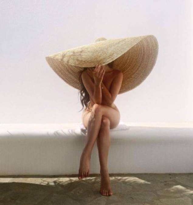 FOTOS: Natalia Barulich, exnovia de Maluma, hace arder Instagram al posar desnuda