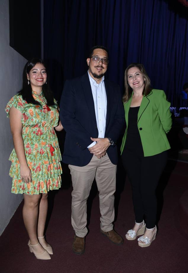 Flor Baena, José Soto y Karina Alvarado