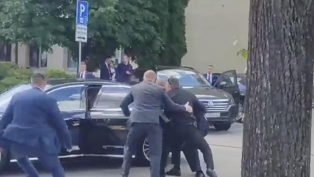 El primer ministro de Eslovaquia, Robert Fico, es herido en un tiroteo