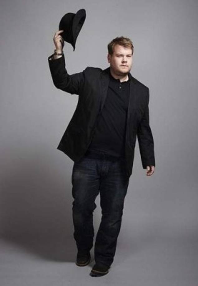 9. Son elegantes. Un hombre vestido con traje es sexy, pero uno gordito es completamente ardiente. Un chico con traje es un placer esperando por pasar.