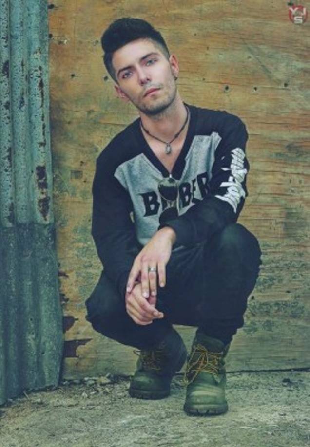 Alex se destacó desde el 2008 hasta el 2017 en la serie de historias 'La rosa de Guadalupe'; del 2011 hasta el 2018 en el programa 'Como dice el dicho'<br/><br/>