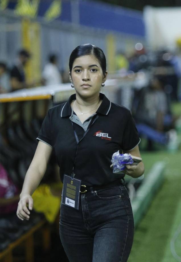 ¿Quién es la chica que robó miradas? Ambientazo en Real España - Marathón y bellezas en el Morazán