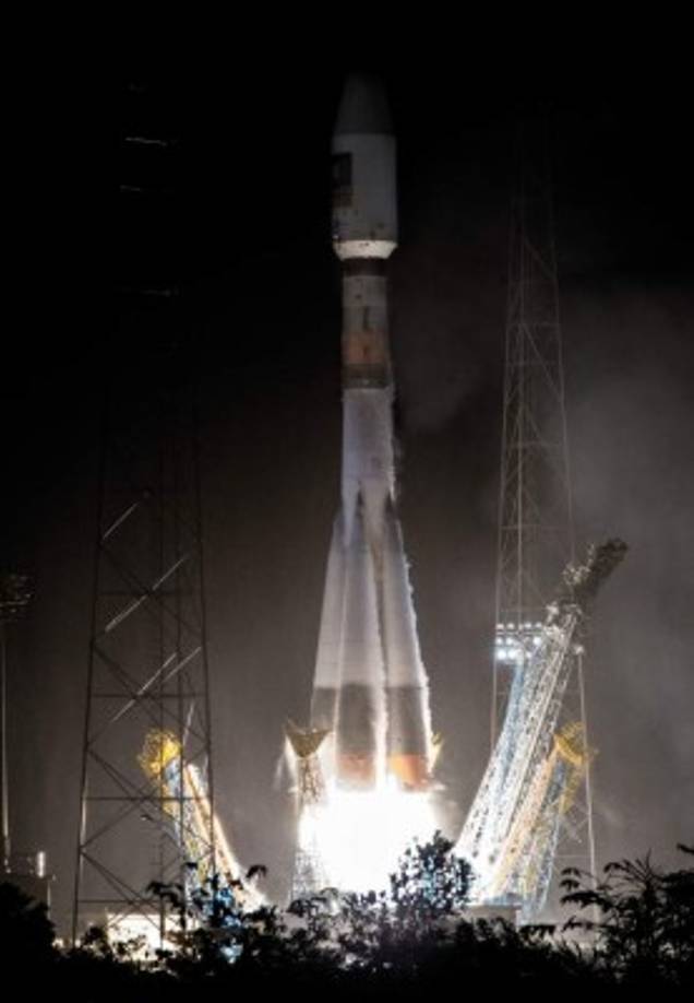 Lanzamiento del Soyuz con los satélites 13 y 14 del sistema Galileo en el puerto espacial de Kurú, Guayana Francesa. Foto AFP