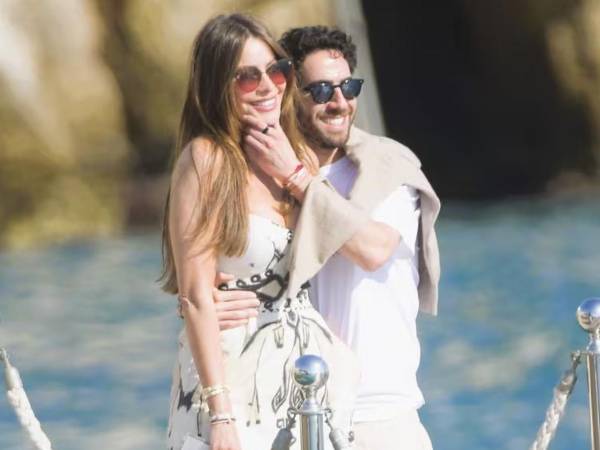 Sofía Vergara y Douglas Chabbott han sido captados varias ocasiones, pero no habían oficializado su amor.