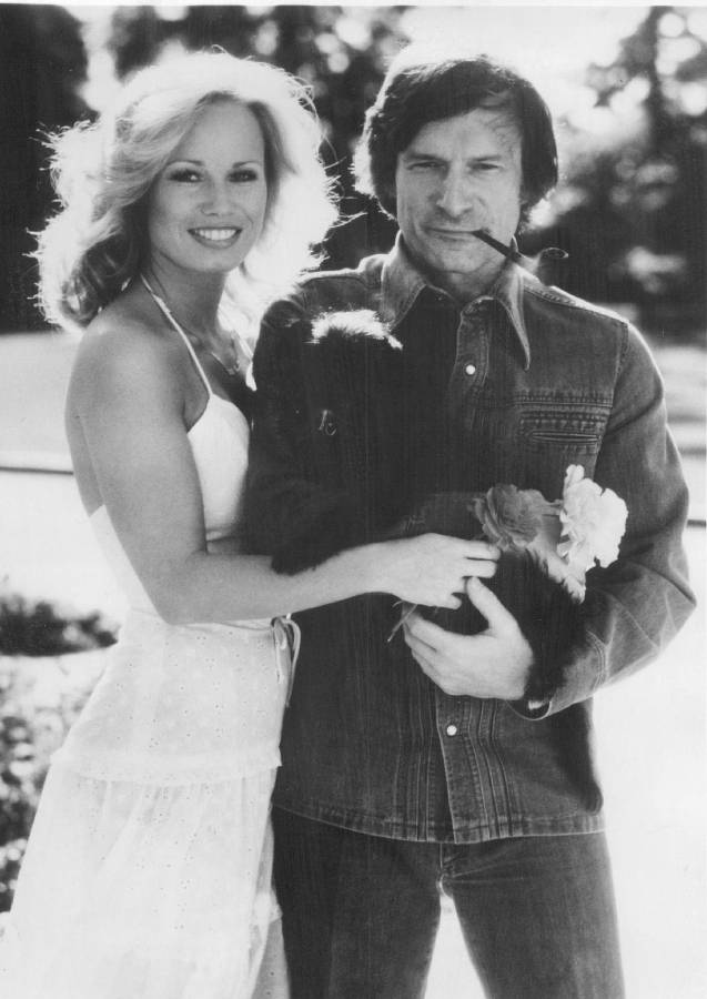 Sondra fue una de las parejas oficiales del famoso magnate.