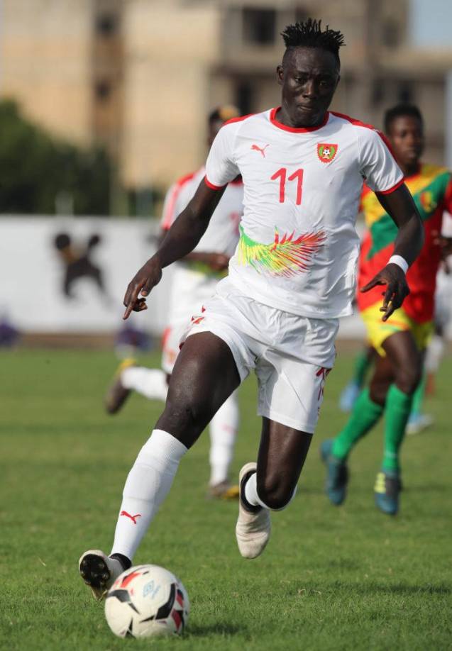 Camará Infamara de Guinea Bissau es uno de los nuevos fichajes del Vida de La Ceiba. El delantero de 1,96 metros de estatura viene de jugar en la tercera división en Portugal y tiene 27 años.