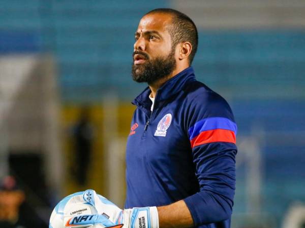 Edrick Menjívar condena los disturbios: No se debió de haber jugado