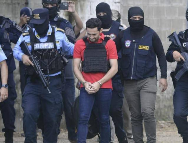 Aguilar, de 35 años de edad, también se identificaba como Luis Carlos Sandoval. 