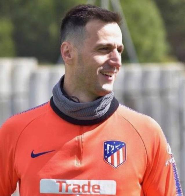 Kalinic: Según Cadena COPE, el Espanyol estaría cerca de fichar al delantero croata. El atacante no entra en los planes de Simeone con el Atlético de Madrid.