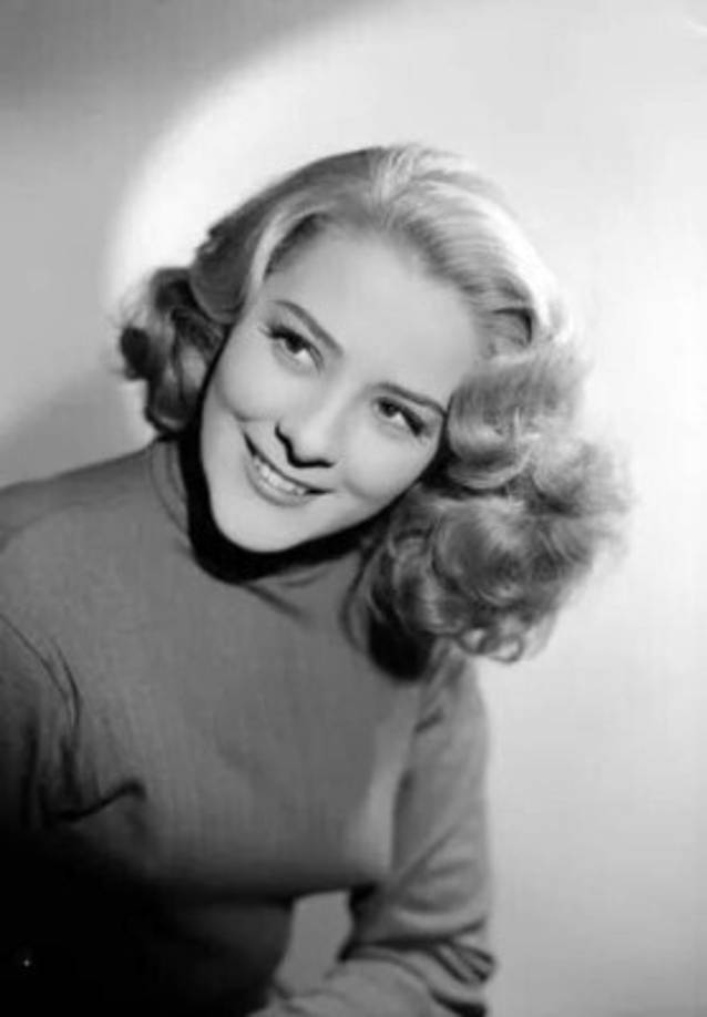 Su trabajo cinematográfico y popularidad en su país natal la llevan a trabajar en Europa (España e Italia).