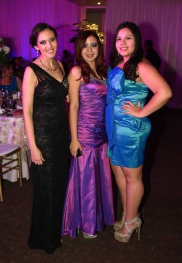 Maoni López, Johana Flores y April Robles.