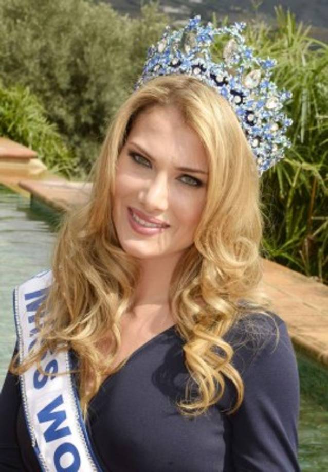 Mireia no tiene pareja. La razón, su ritmo de vida: 'Es difícil llevarlo. Mis anteriores relaciones han fallado por eso. No tengo tiempo ni para mí, así que no lo puedo compartir con una pareja porque hago demasiadas cosas' dice.