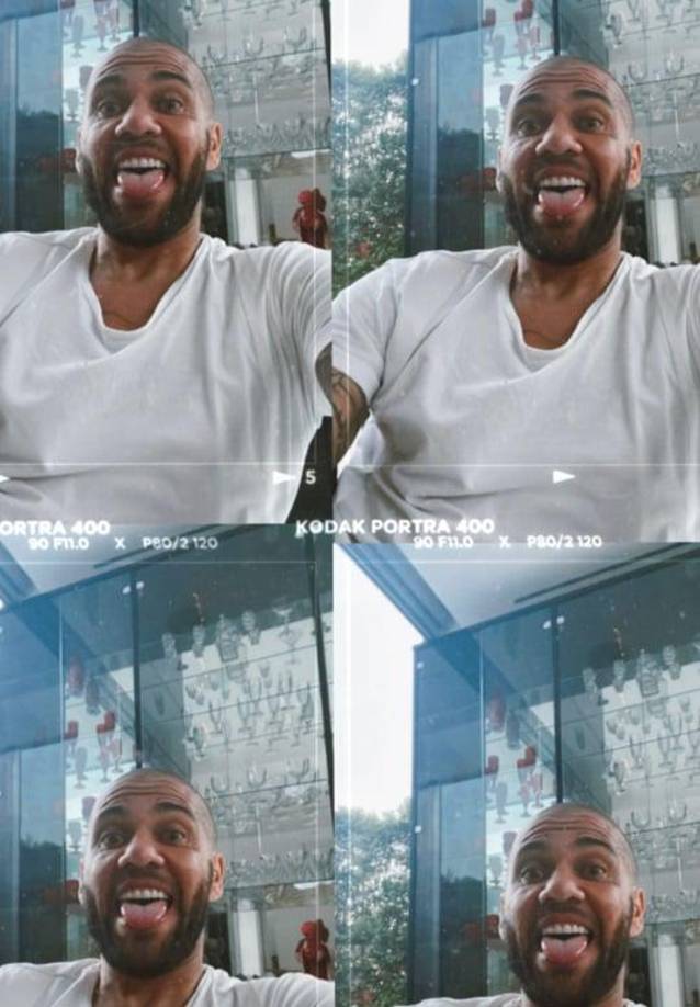 Dani Alves: El defensor brasileño del FC Barcelona compartió esta fotografía en sus redes sociales en la que se mostraba feliz por el Año Nuevo.