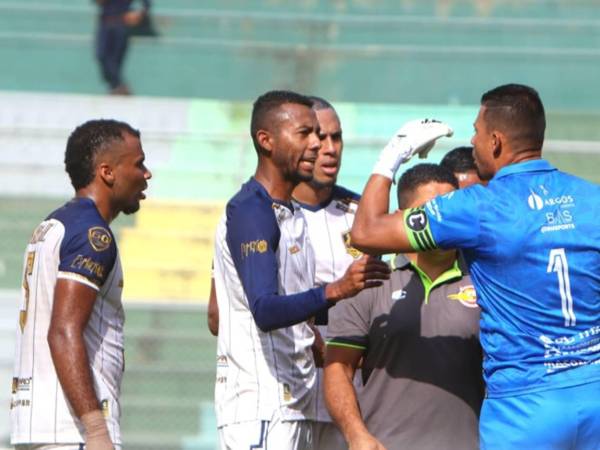 Génesis y Olancho FC sostuvieron un duelo de poder a poder en Comayagua.