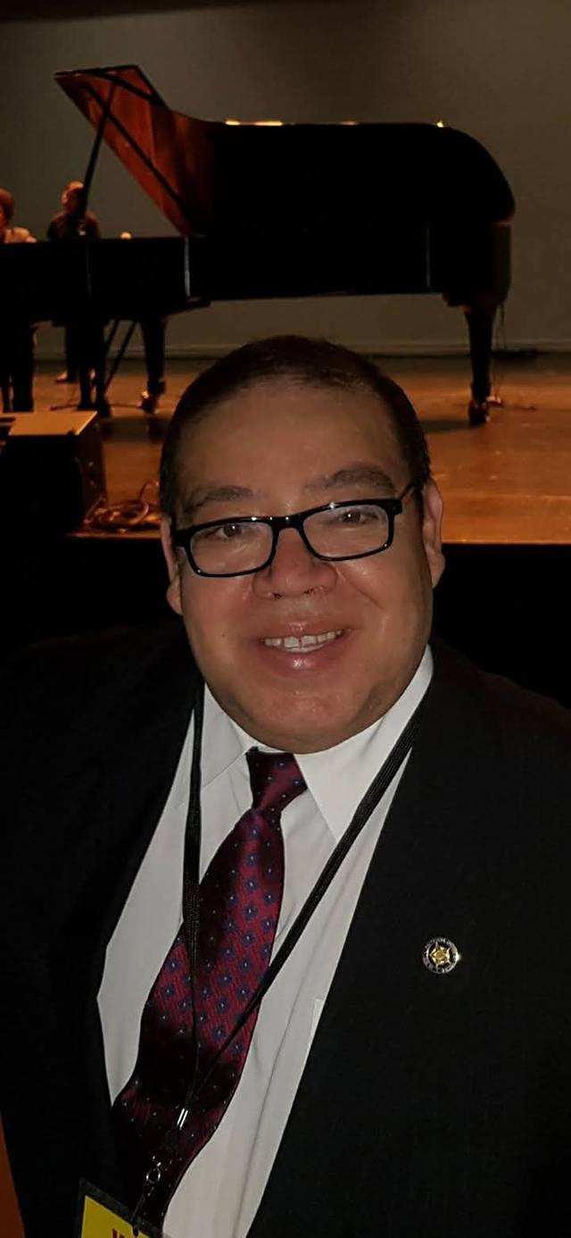 Muere Denis Tuto Tovar, leyenda de la locución hondureña