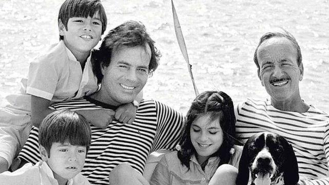 Enrique Iglesias celebra su 50 cumpleaños en plenitud personal