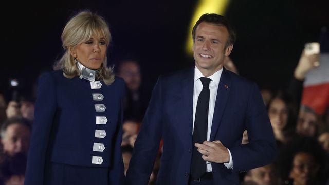 Romance, rumores y escándalos: así ha sido la historia de amor de los Macron