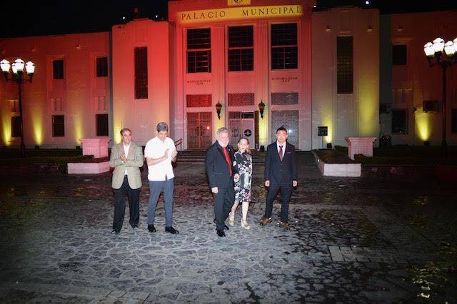 “Juntos somos mejores y eso es lo que buscamos. Es un honor que Changsha tome en cuenta a San Pedro Sula para poder hermanarse y pronto estaremos viajando a esa ciudad” dijo el alcalde Roberto Contreras. Participaron también algunos empresarios de China con inversiones en Honduras.