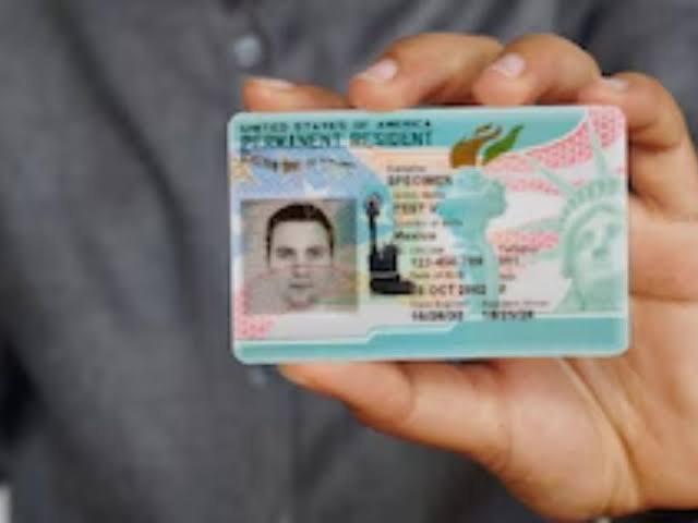Green Card: la nueva regla sobre “carga pública” que deben conocer los hondureños