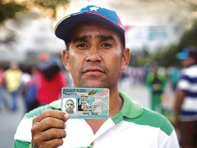 Green Card: la nueva regla sobre “carga pública” que deben conocer los hondureños
