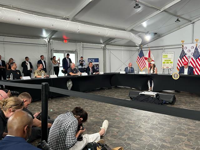 Primeras imágenes del interior de Alligator Alcatraz, la polémica prisión migratoria