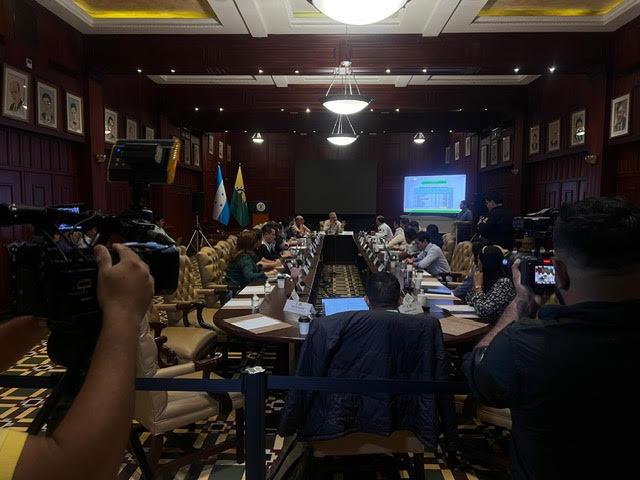 En gimnasio municipal atenderán a pacientes con dengue