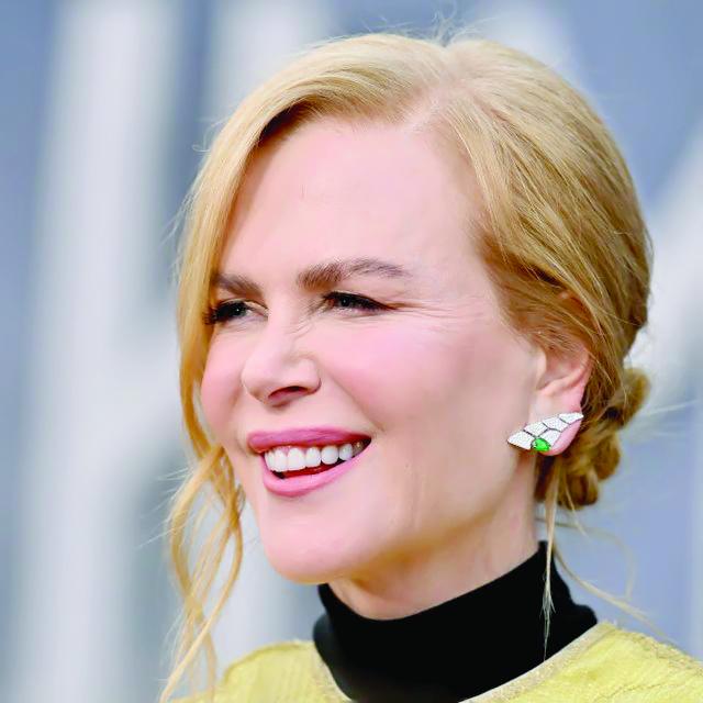 “Pillow face”:  El terrible costo del  relleno facial excesivo